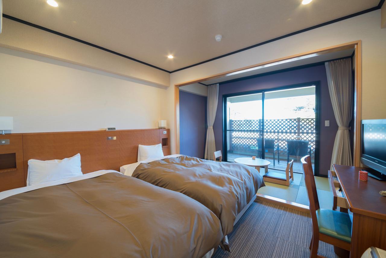New Tomiyoshi Hotel Atami  Buitenkant foto