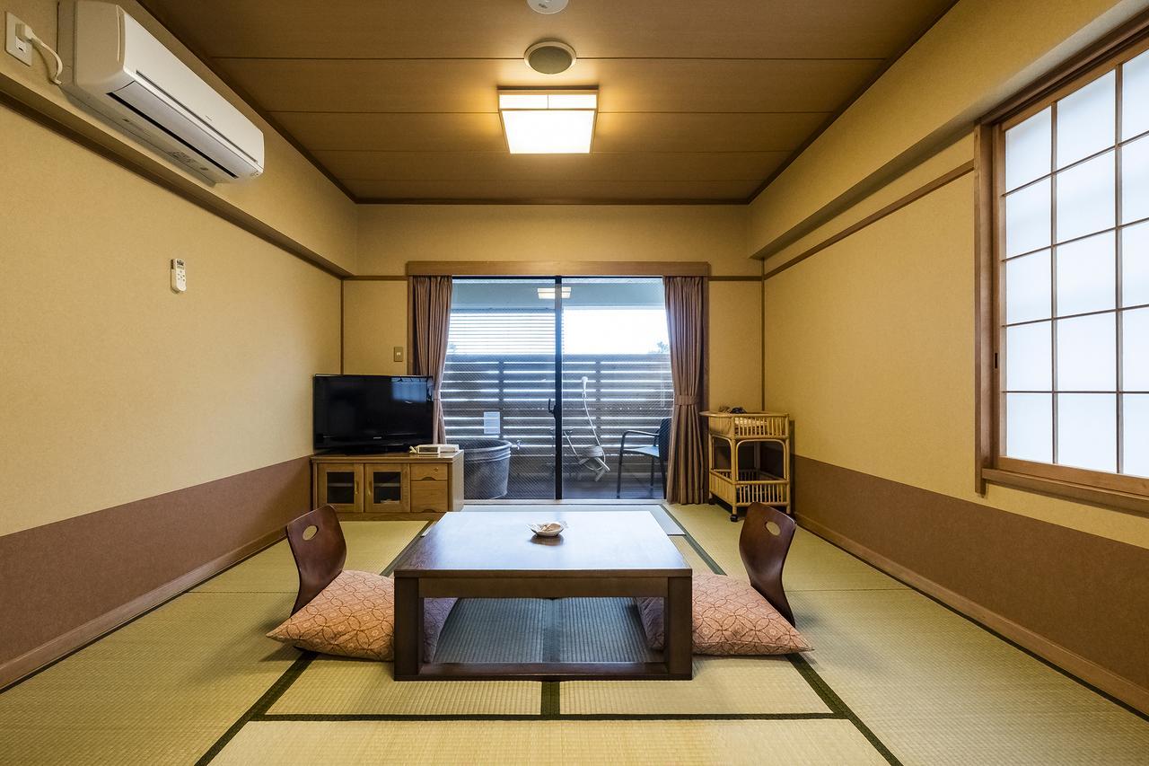 New Tomiyoshi Hotel Atami  Buitenkant foto